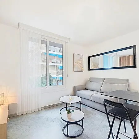 On Sea Front Apartment Cagnes-sur-Mer