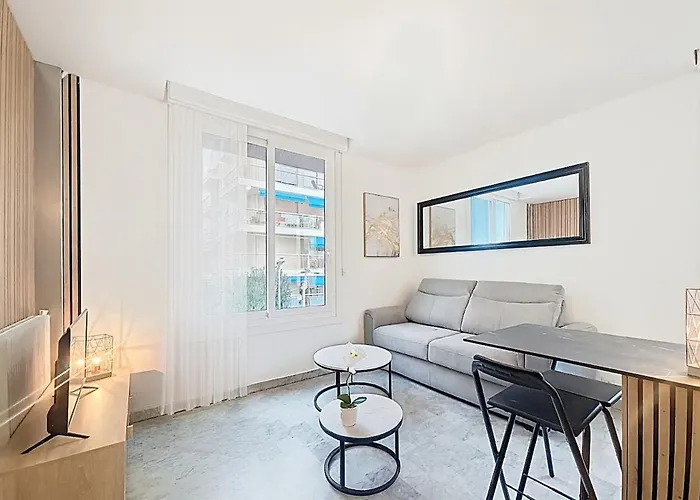 On Sea Front Apartament Cagnes-sur-Mer